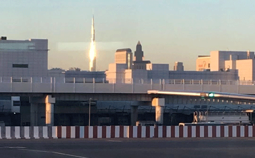 朝霞中金光闪闪的哈利法塔 朝霞中金光闪闪的哈利法塔